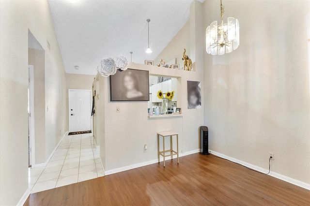 3100 NW 46th Street 203, Oakland Park, FL 33309