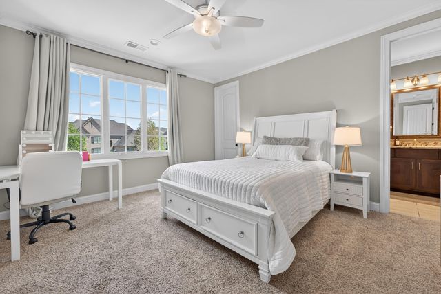 1549 PREAKNESS RUN LN, Collierville, TN 38017