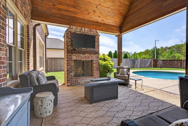 1549 PREAKNESS RUN LN, Collierville, TN 38017