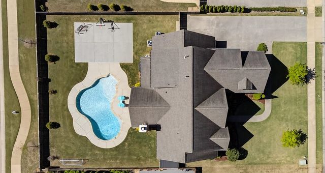 1549 PREAKNESS RUN LN, Collierville, TN 38017