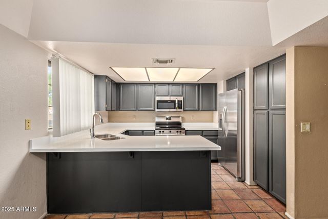 609 E MESQUITE Circle D131, Tempe, AZ 85288