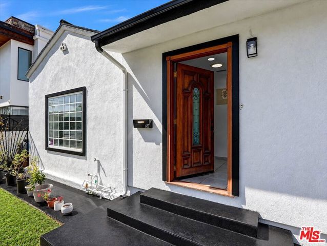 607 N Fuller Avenue, Los Angeles, CA 90036