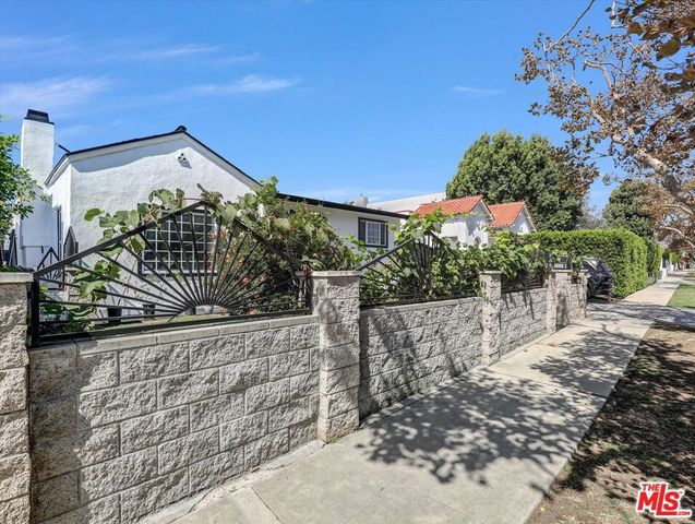 607 N Fuller Avenue, Los Angeles, CA 90036