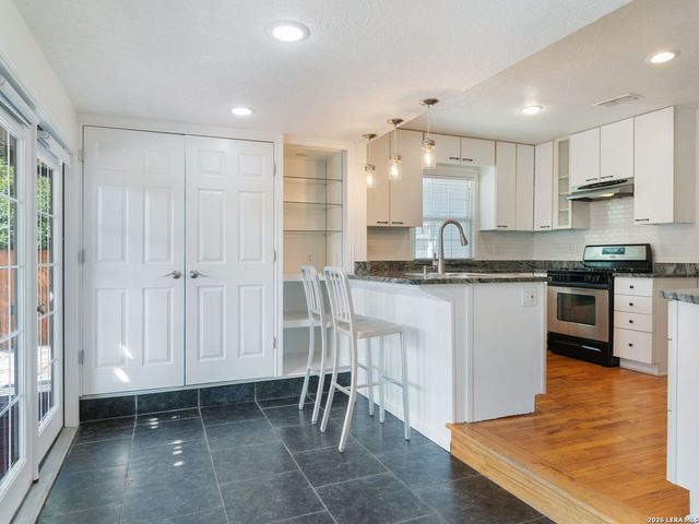 338 BREES BLVD, San Antonio, TX 78209