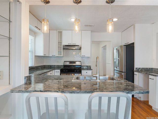 338 BREES BLVD, San Antonio, TX 78209