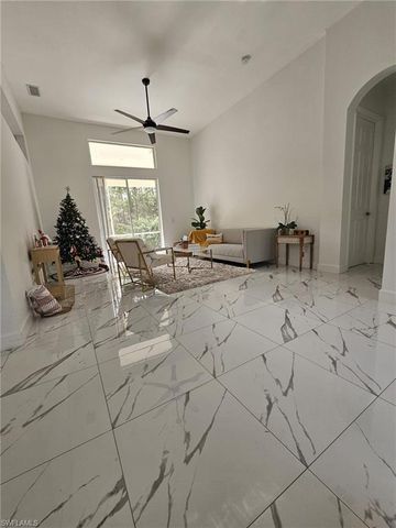 4340 Golden Gate BLVD E, Naples, FL 34120