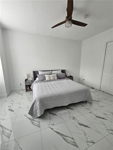 4340 Golden Gate BLVD E, Naples, FL 34120