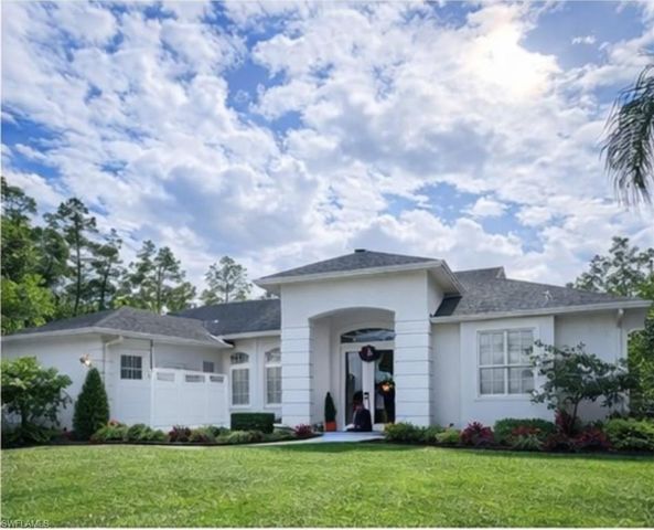 4340 Golden Gate BLVD E, Naples, FL 34120