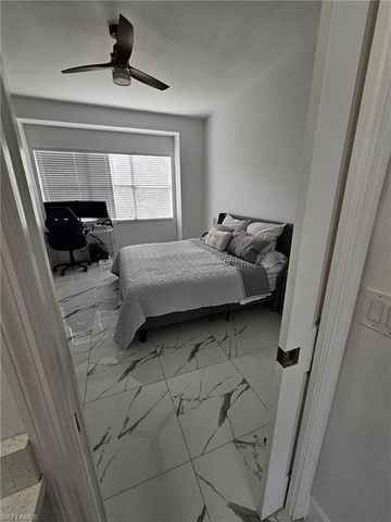 4340 Golden Gate BLVD E, Naples, FL 34120