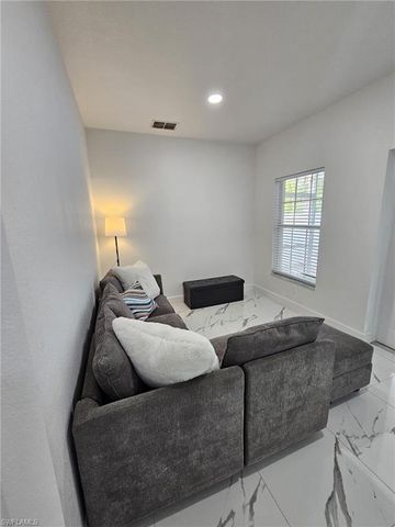 4340 Golden Gate BLVD E, Naples, FL 34120