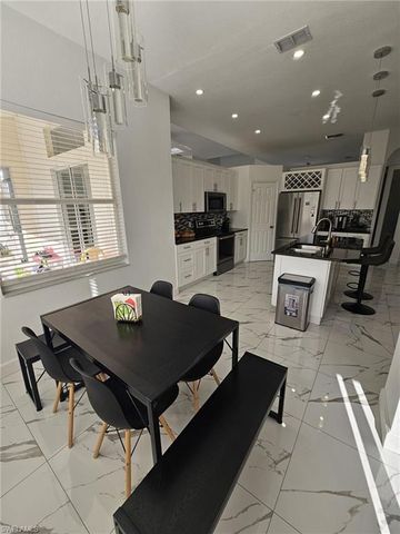 4340 Golden Gate BLVD E, Naples, FL 34120