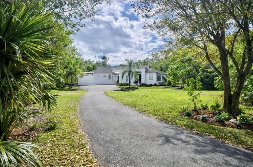 4340 Golden Gate BLVD E, Naples, FL 34120