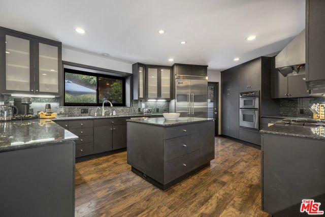 9596 Shirley Lane, Beverly Hills, CA 90210