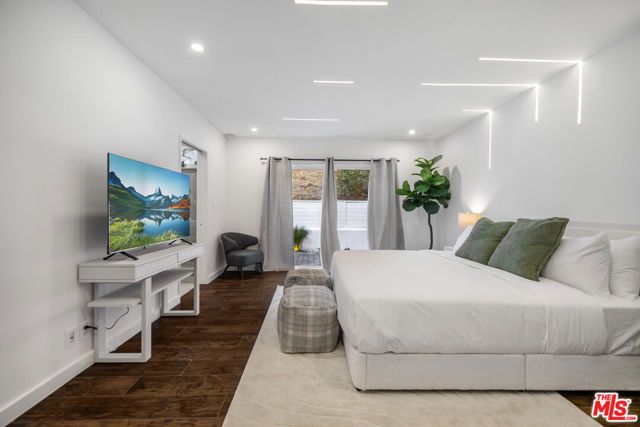 9596 Shirley Lane, Beverly Hills, CA 90210