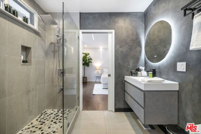 9596 Shirley Lane, Beverly Hills, CA 90210