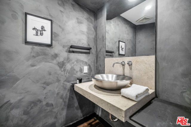 9596 Shirley Lane, Beverly Hills, CA 90210