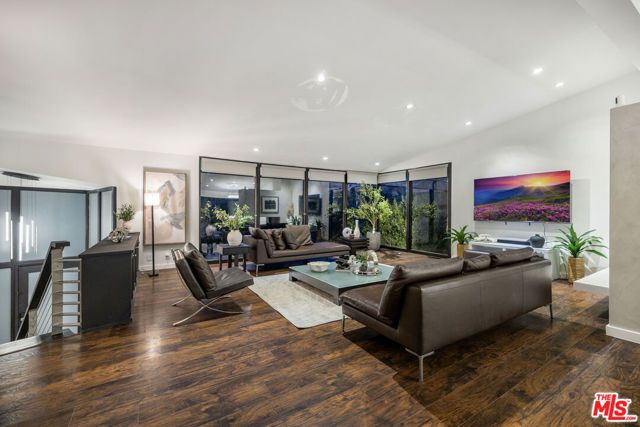 9596 Shirley Lane, Beverly Hills, CA 90210