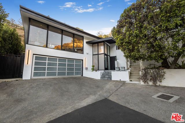 9596 Shirley Lane, Beverly Hills, CA 90210