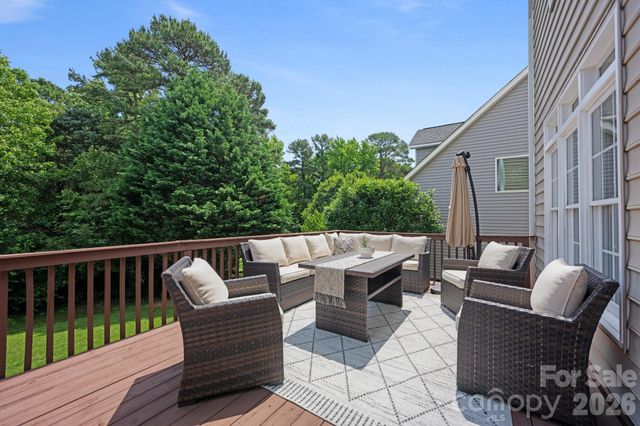 5005 Chestnut Knoll Lane, Charlotte, NC 28269