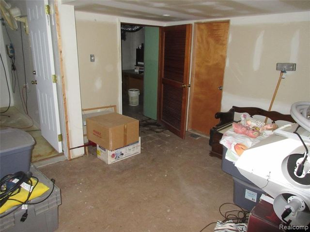 32730 Avondale Street, Westland, MI 48186