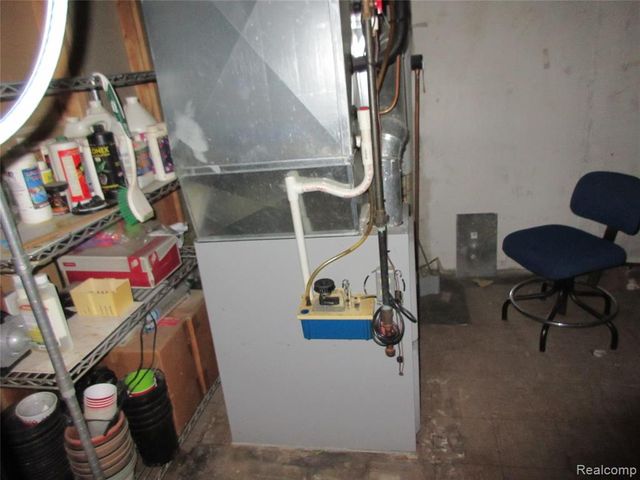 32730 Avondale Street, Westland, MI 48186