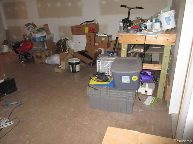 32730 Avondale Street, Westland, MI 48186