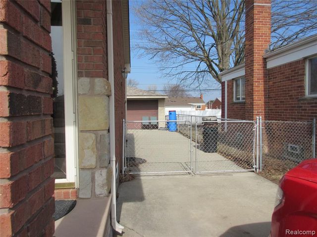 32730 Avondale Street, Westland, MI 48186