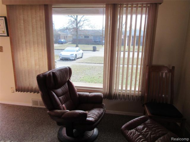 32730 Avondale Street, Westland, MI 48186