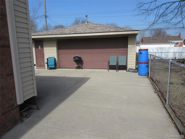 32730 Avondale Street, Westland, MI 48186