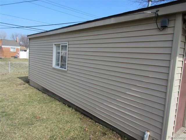 32730 Avondale Street, Westland, MI 48186