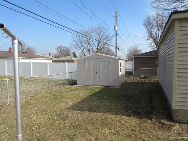 32730 Avondale Street, Westland, MI 48186