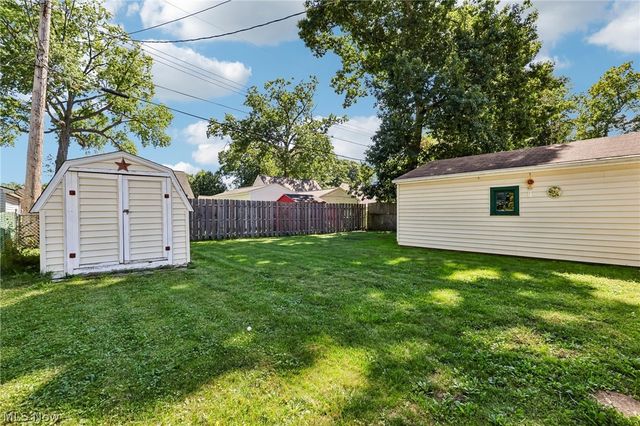 1769 Windsor Street, Cuyahoga Falls, OH 44221