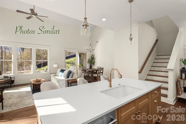 63 Chimney Chase Trail, Hendersonville, NC 28739