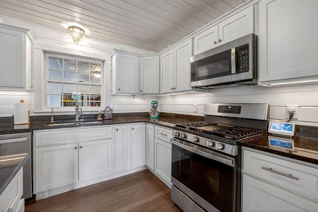 212 Oakland Dr, Sparta, TN 38583