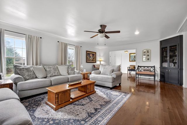 212 Oakland Dr, Sparta, TN 38583