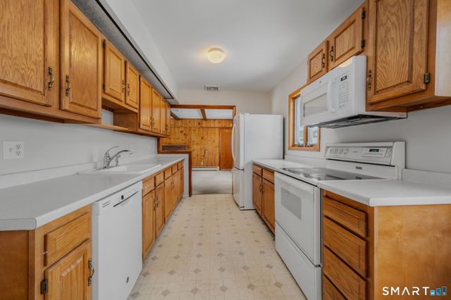 196 Parker Farms Road, Wallingford, CT 06492