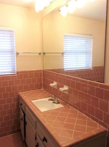 3801 NW 57th Street, Oklahoma City, OK 73112