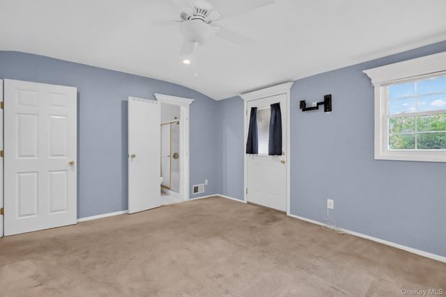 14 Branch Lane, East Setauket, NY 11733