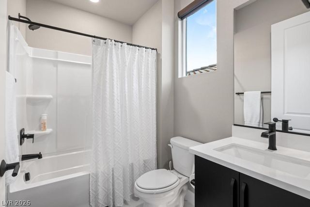36 Thorn Creek Street, Henderson, NV 89011