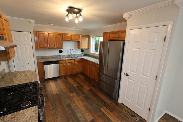 1940 Renfrew Drive, South Bend, IN 46614