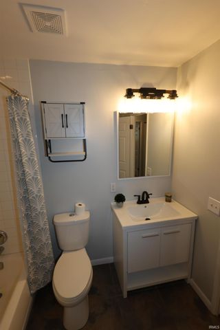 1940 Renfrew Drive, South Bend, IN 46614