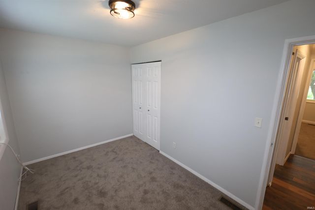 1940 Renfrew Drive, South Bend, IN 46614