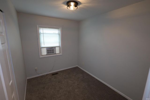 1940 Renfrew Drive, South Bend, IN 46614
