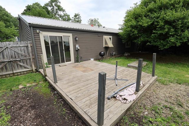 1940 Renfrew Drive, South Bend, IN 46614