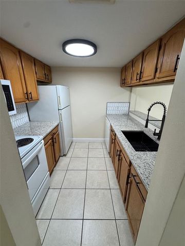 1721-1721 NE 36TH AVENUE 4, Ocala, FL 34470