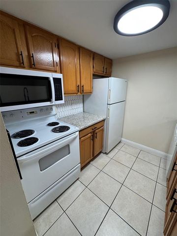 1721-1721 NE 36TH AVENUE 4, Ocala, FL 34470