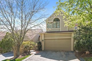 7 Wainwright Road 30, Winchester, MA 01890