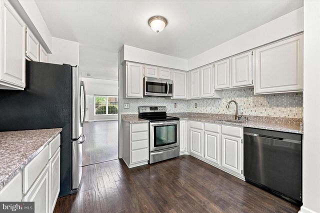 40 MAY APPLE DR, Downingtown, PA 19335