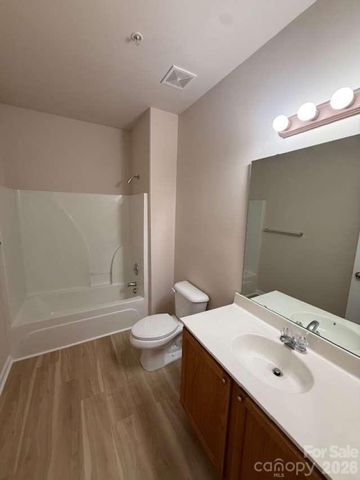18001 Delmas Drive 2E, Cornelius, NC 28031