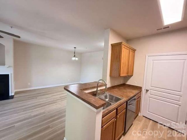 18001 Delmas Drive 2E, Cornelius, NC 28031